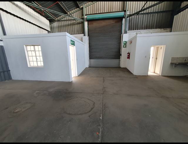 352M² WAREHOUSE TO LET IN CITY DEEP